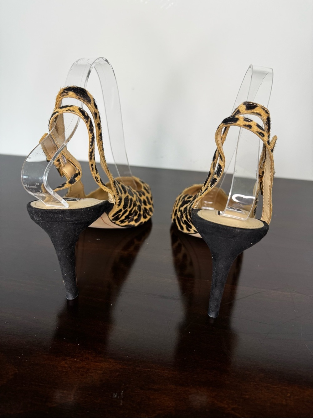 Isaac Mizrahi Leopard Print Slingback Pumps - Picture 4 of 7
